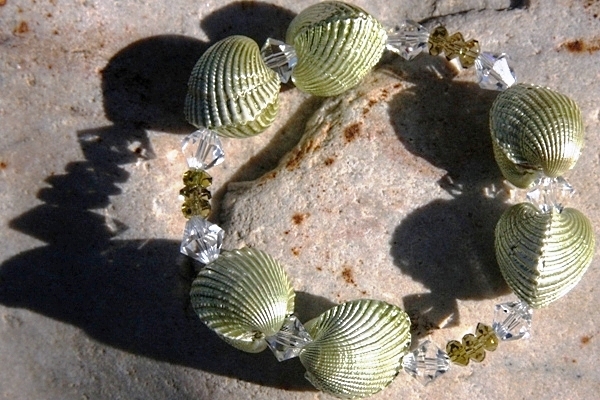 Natural Pearlescent Shell and Olive Green Peridot Bracelet
