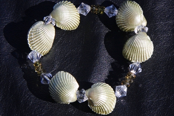 Natural Pearlescent Shell and Olive Green Peridot Bracelet