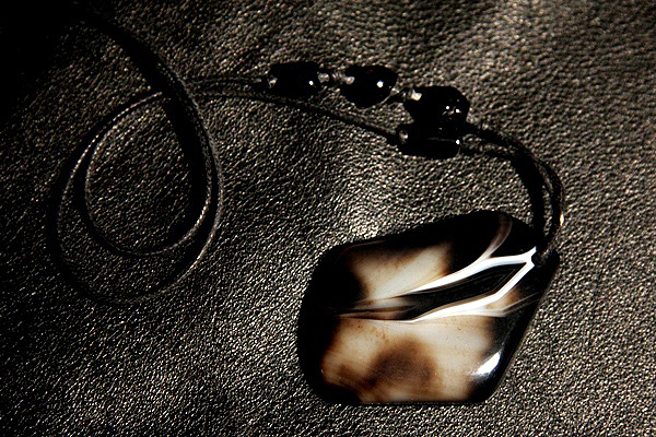 Smart Black and White Agate with Drusy Inclusion