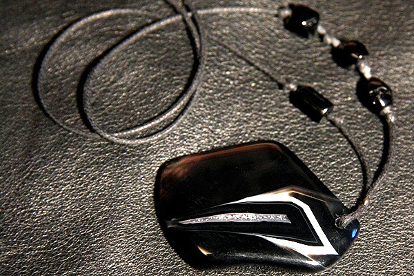 Smart Black and White Agate with Drusy Inclusion