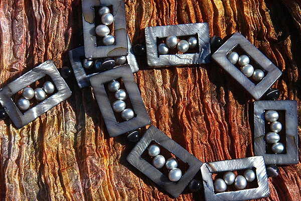 Contemporary Silver Perl Necklace