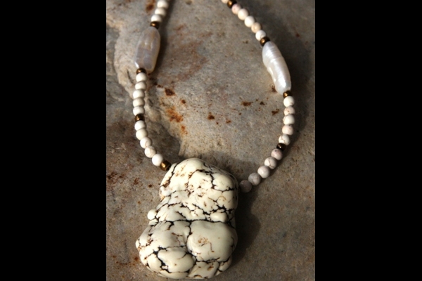 White and Gold Turquoise Necklace