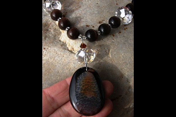 Dark Brown Agate and Cat`s Eye Gemstone Necklace