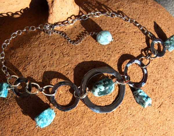 Contemporary Silver Circle Necklace