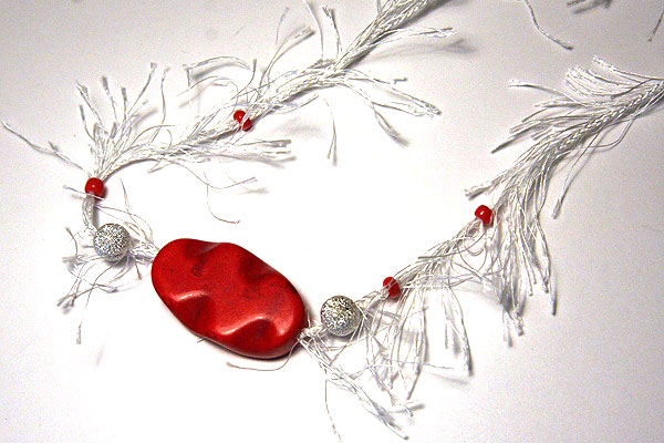Silky Soft Red and White Necklace 